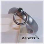 Ring der O mit schwarzem Cubic Zirkonia